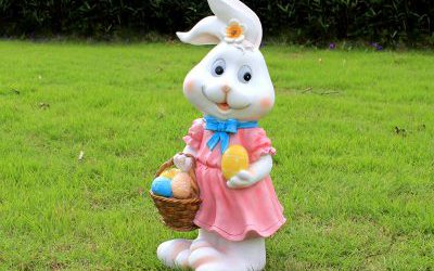 草坪玻璃鋼彩繪童趣兔子雕塑