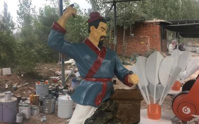 景區廣場彩繪玻璃鋼魯班人物雕塑