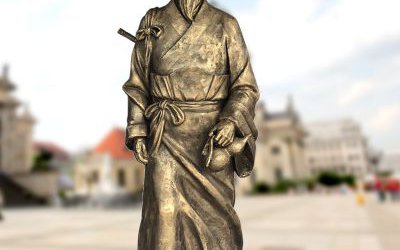 景區(qū)東漢末年著名醫(yī)學家玻璃鋼仿銅華佗雕塑