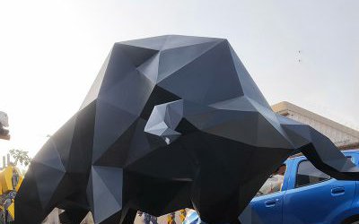 公園景區(qū)大型戶外景觀玻璃鋼幾何華爾街牛雕塑