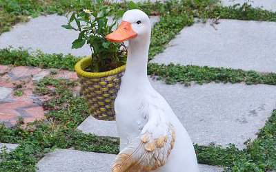 公園小路玻璃鋼仿真卡通鴨子雕塑