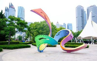 廣場玻璃鋼彩繪抽象藝術(shù)膠卷雕塑