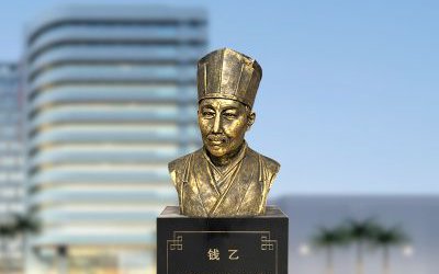 校園擺放宋代著名的兒科醫(yī)家錢(qián)乙頭像銅雕