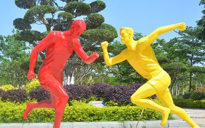 公園景觀(guān)玻璃鋼彩繪跑步運(yùn)動(dòng)人物雕塑擺件