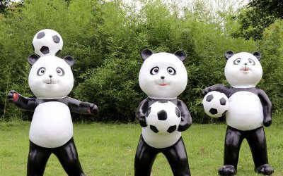 花園戶外擺件仿真動物玩足球的熊貓雕塑