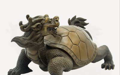 寺廟里擺放的玻璃鋼龍龜雕塑