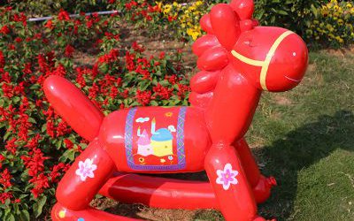 紅色木馬動物座椅玻璃鋼雕塑卡通裝飾品園林景觀擺件