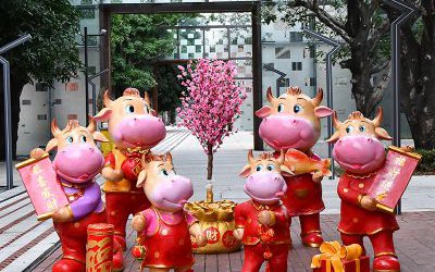 玻璃鋼彩繪卡通商場新年創(chuàng)意小牛雕塑