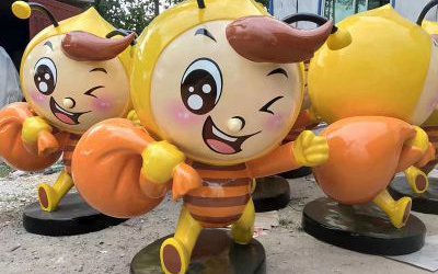 景區(qū)公園仿真背包玻璃鋼卡通蜜蜂雕塑